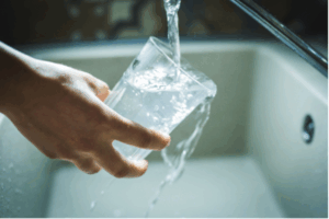 normativa análisis microplásticos en agua